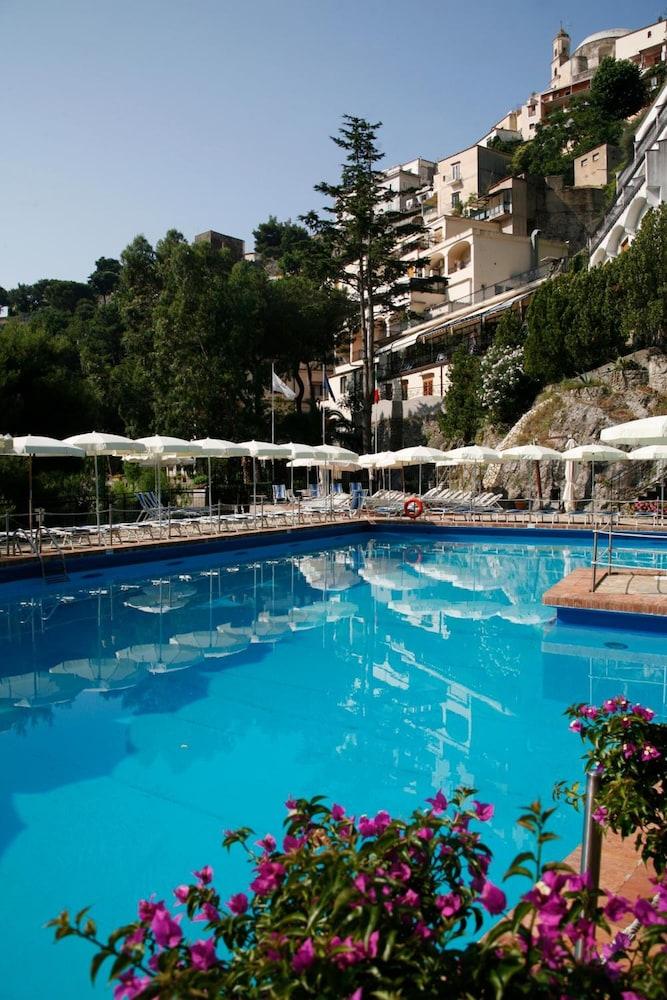 Royal Hotel 4*