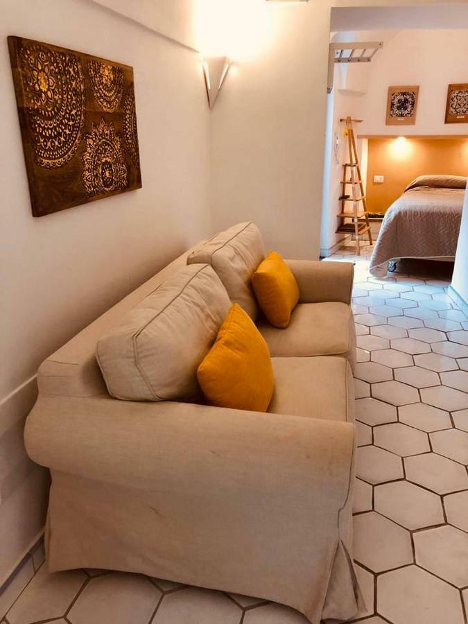 A Casa Dei Sasso, Laetitia *