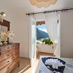 Casa Noemi 4&2, Emma Villas