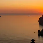 Aria Di Mare,Near Elevator, Few Steps, Parking, Garden