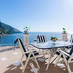 King Apartment