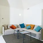 Villa Romito - Sea View, Central Location