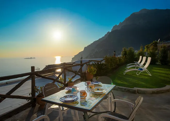 Aria Di Mare,Near Elevator, Few Steps, Parking, Garden