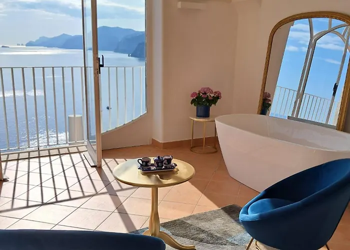 Villa Santa Chiara Positano Suites