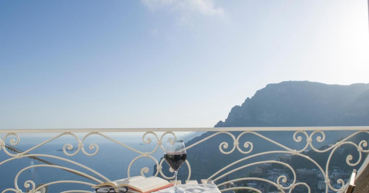 Casa Romelide Amazing View, Free Parking Along The Public Road Holiday home *
