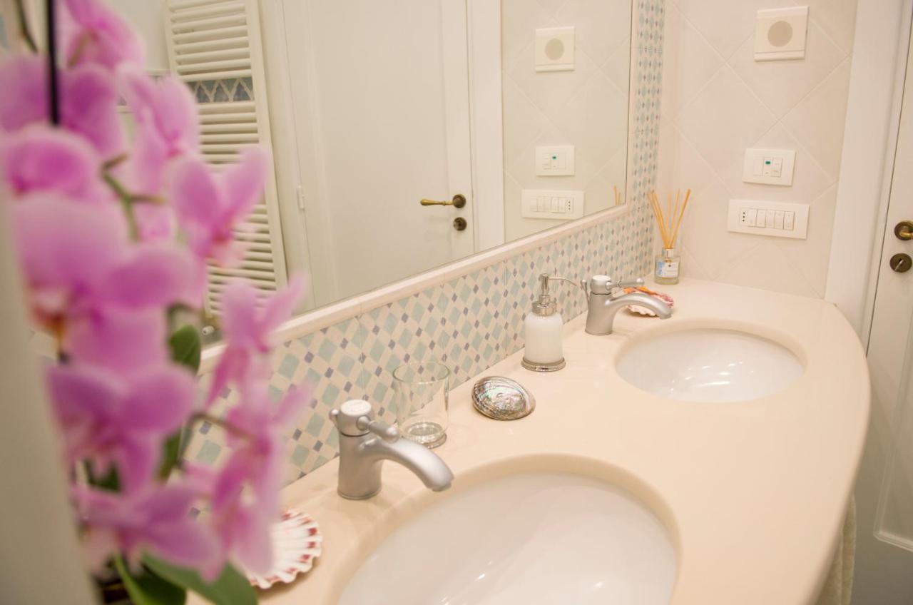 Casa Romelide Amazing View, Free Parking Along The Public Road Holiday home *