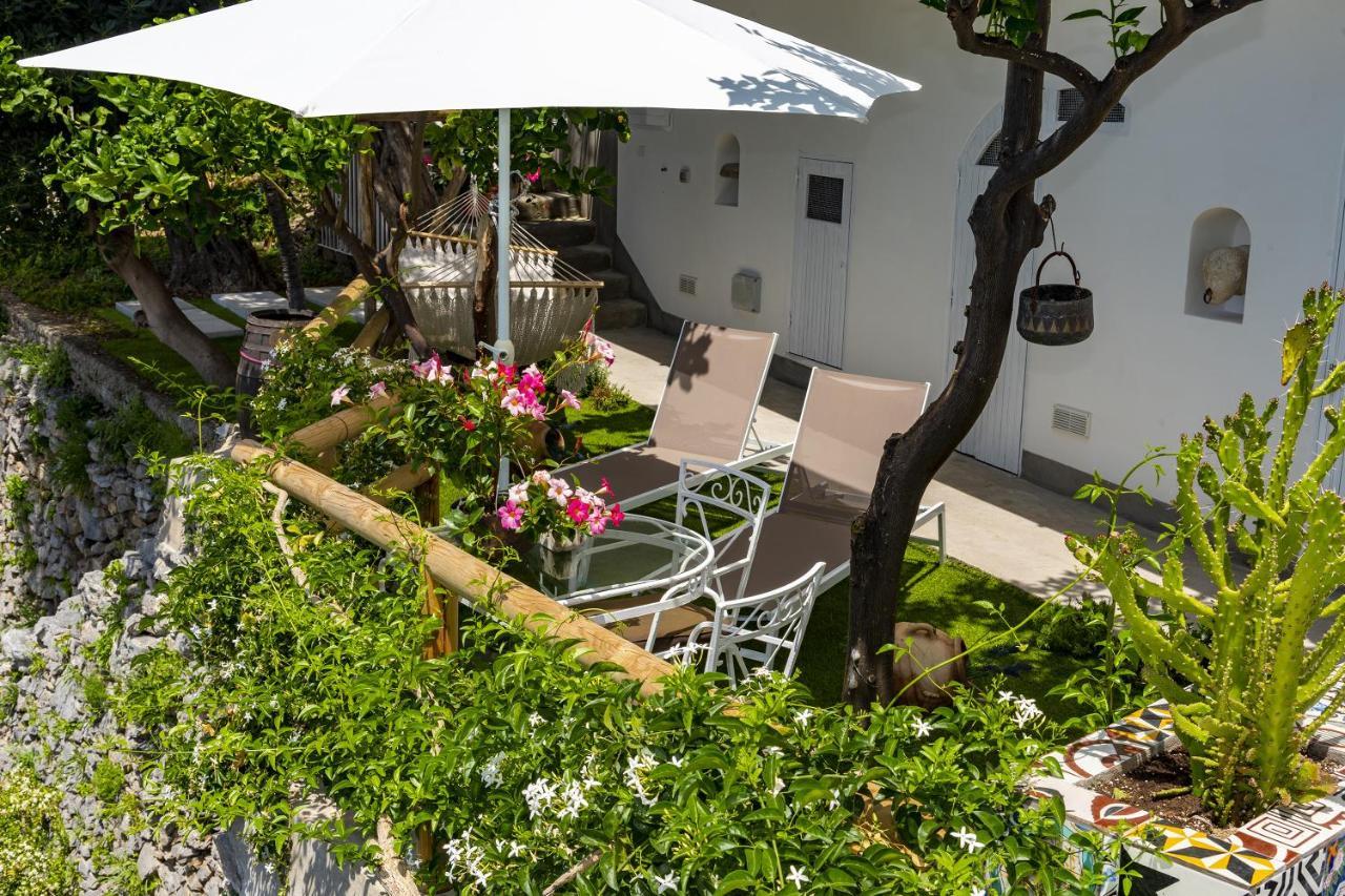 Nina Bed & Breakfast 2*