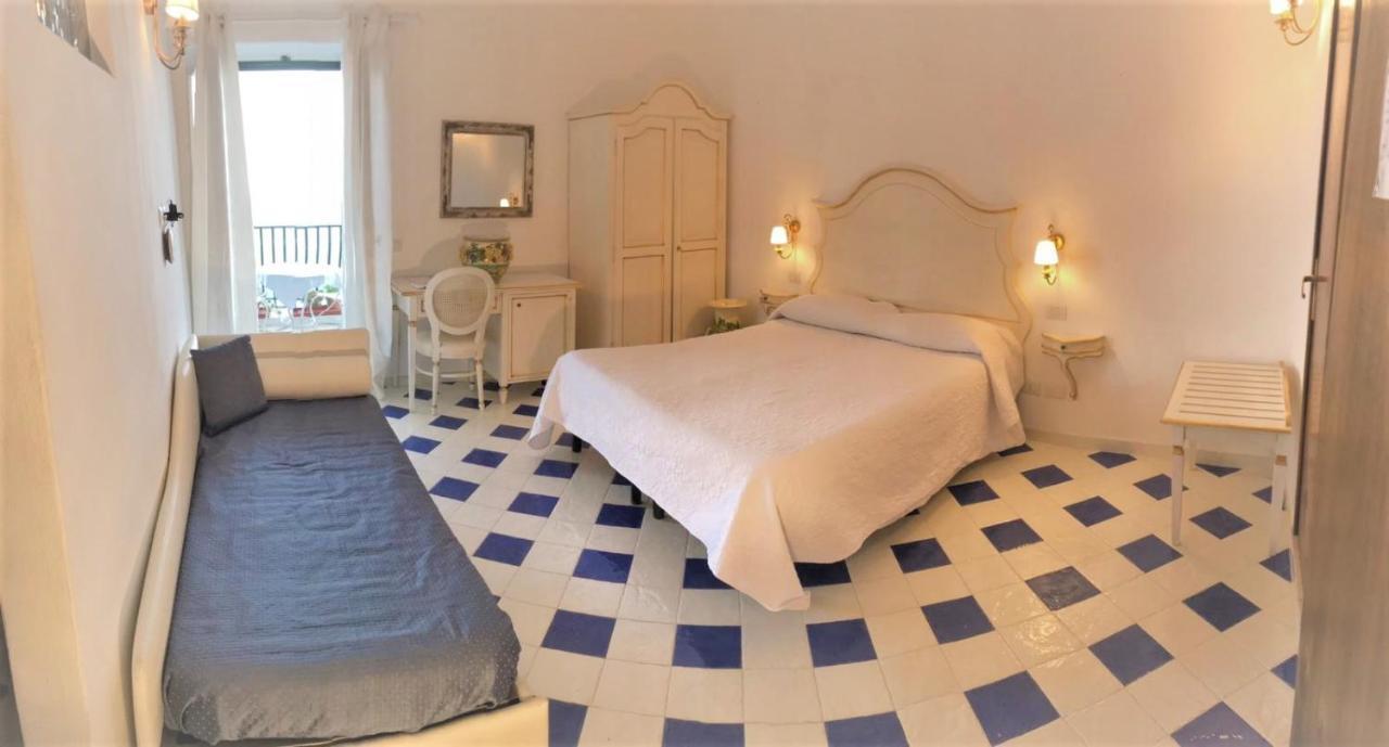 Maria Luisa Hotel
