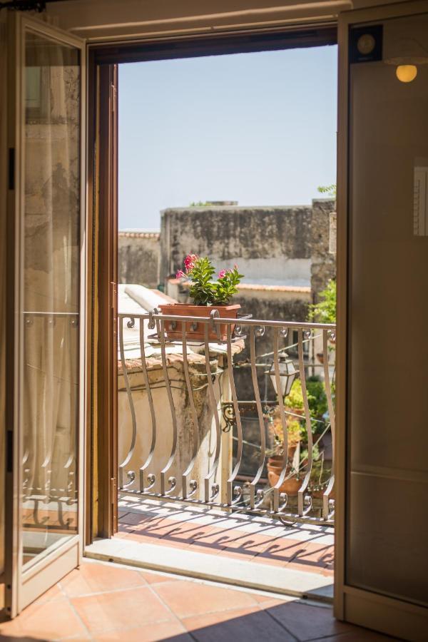 Casa Alessandra - De Vivo Realty Holiday home *
