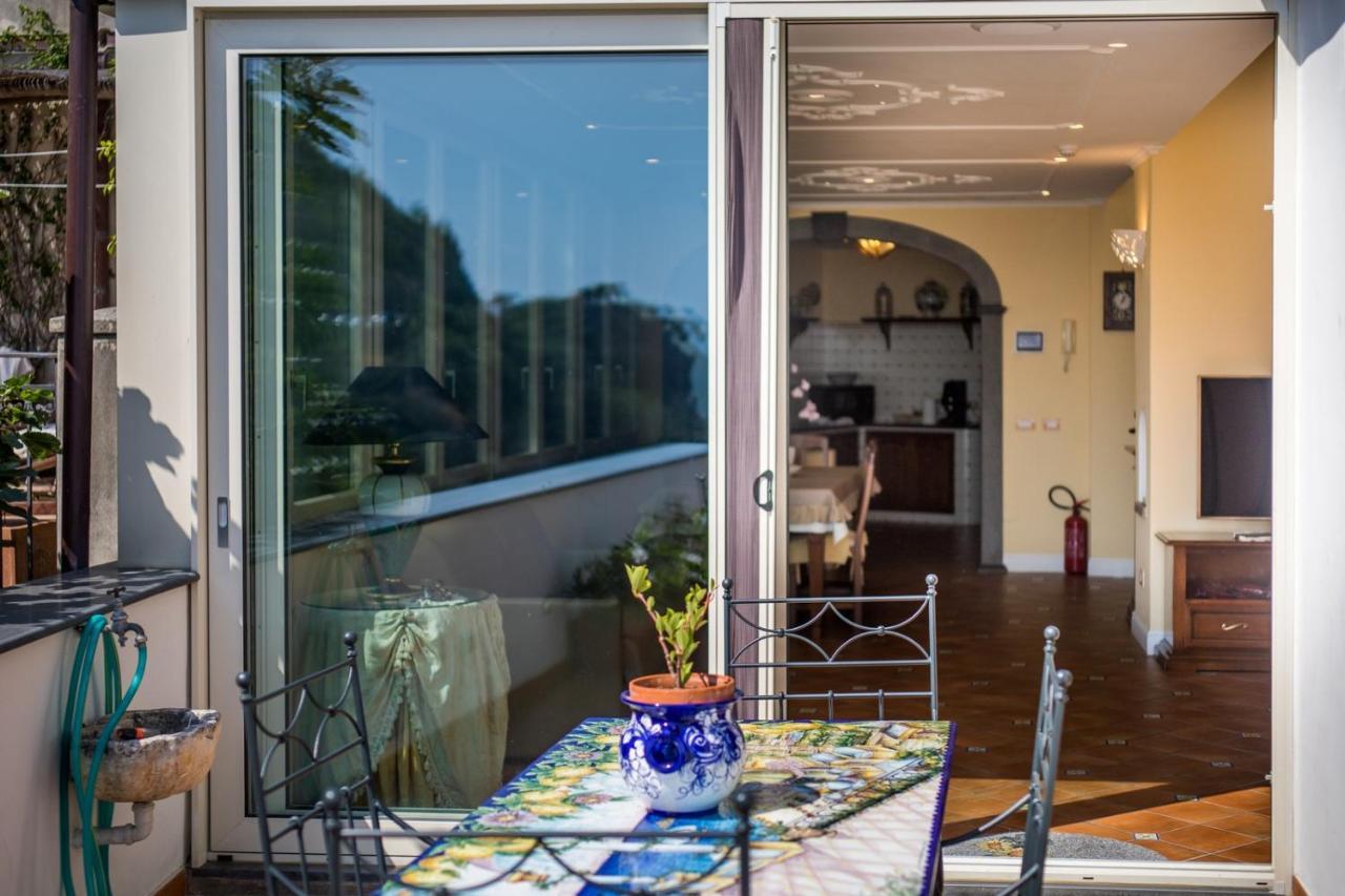 Ilary House - De Vivo Realty Holiday home *