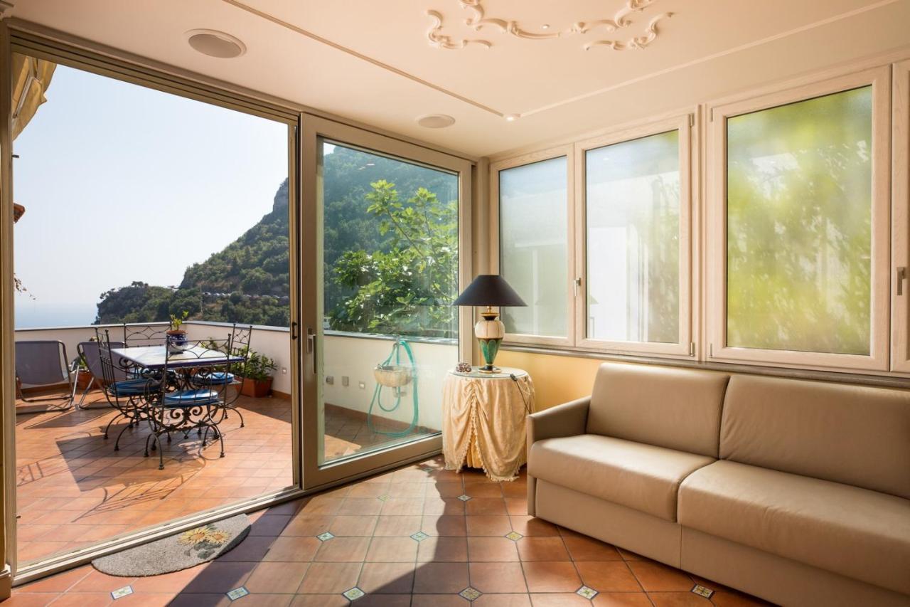 Holiday home Ilary House - De Vivo Realty *