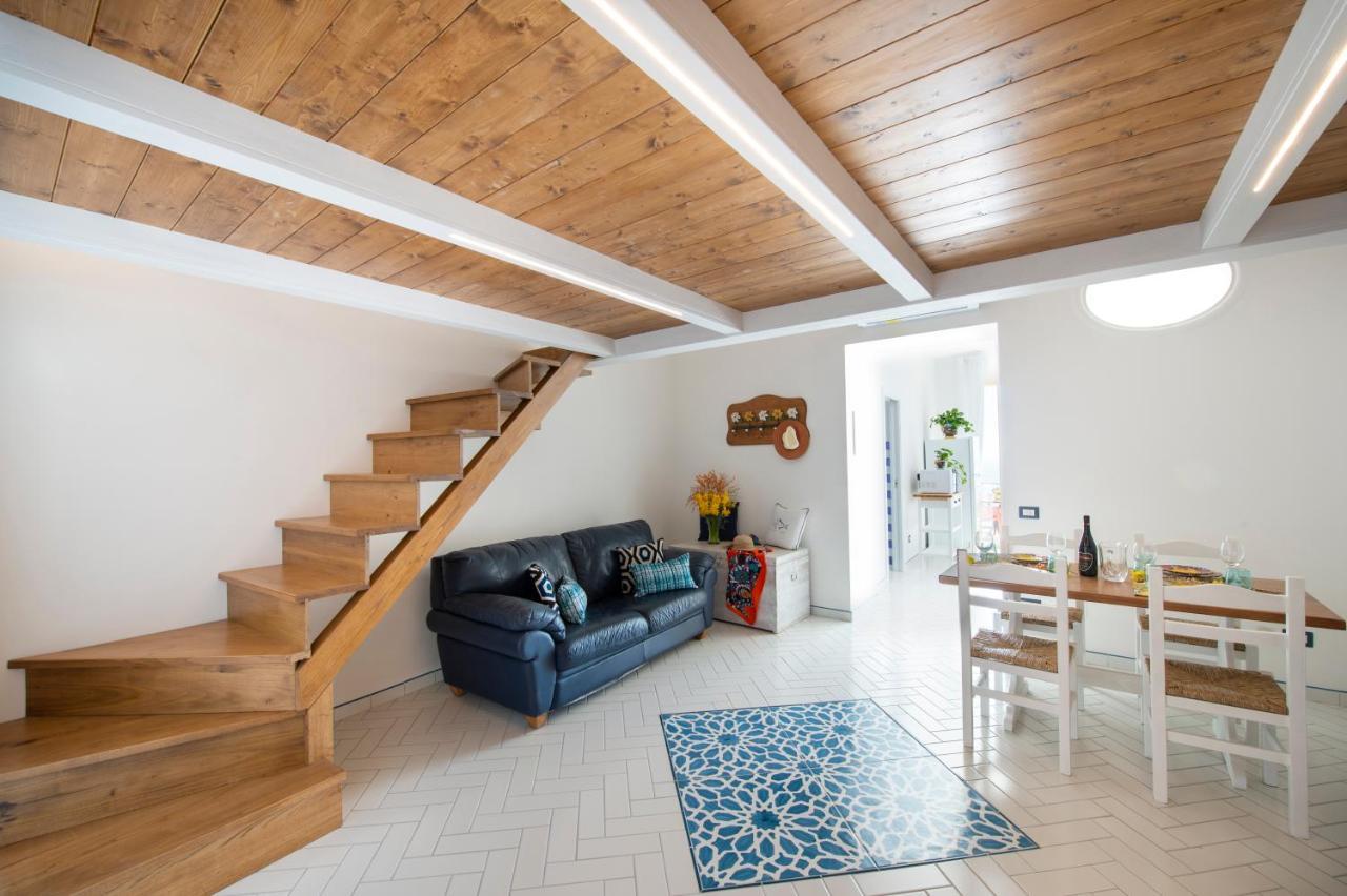 Le Ali Sul Mare,near Elevator, Few Steps,parking Holiday home *