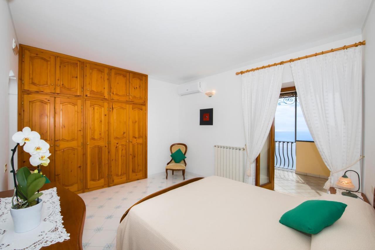 Savina - Elegant Family Overlooks Amalfi Coast -