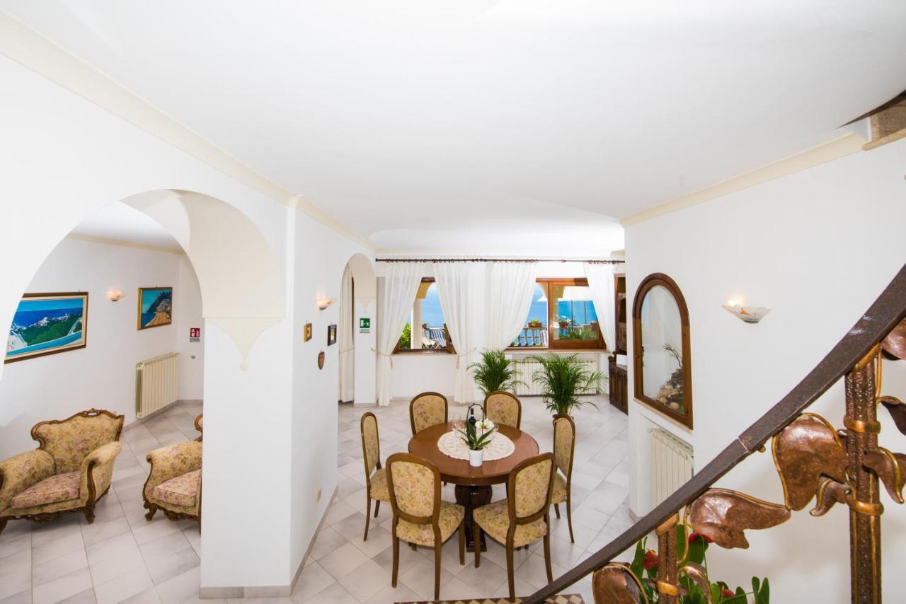 Savina - Elegant Family Overlooks Amalfi Coast - Villa Positano