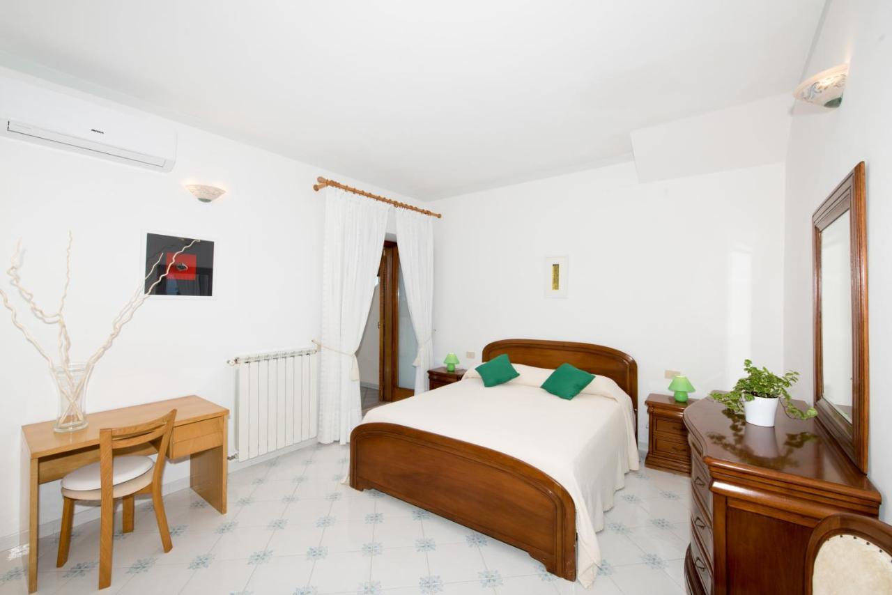 Savina - Elegant Family Overlooks Amalfi Coast - Positano