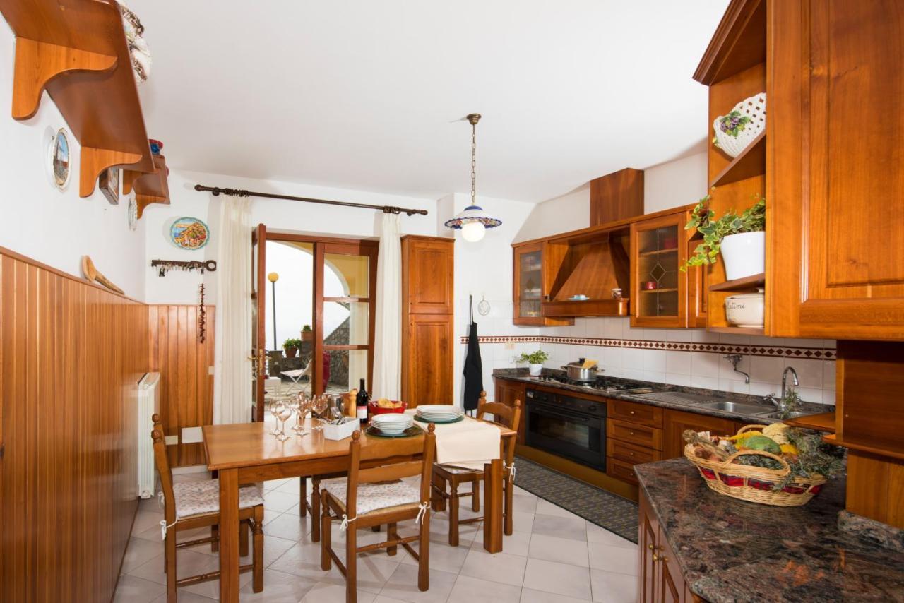 Villa Savina - Elegant Family Overlooks Amalfi Coast -