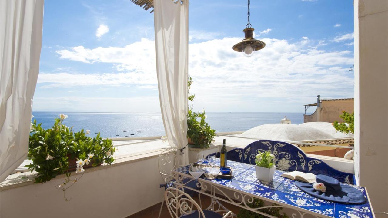Casa Noemi 4&2, Emma Positano