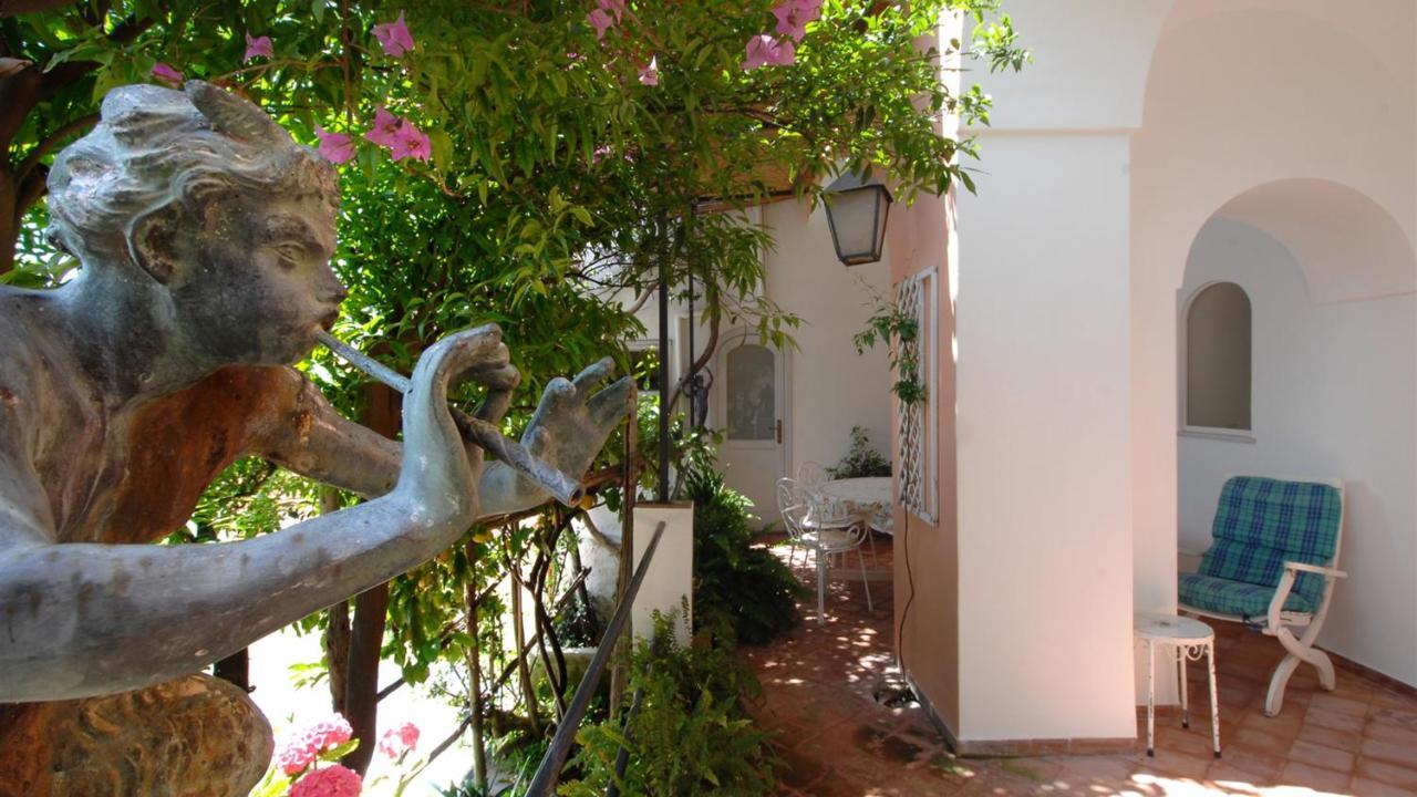 Casa Maria 6&2, Emma