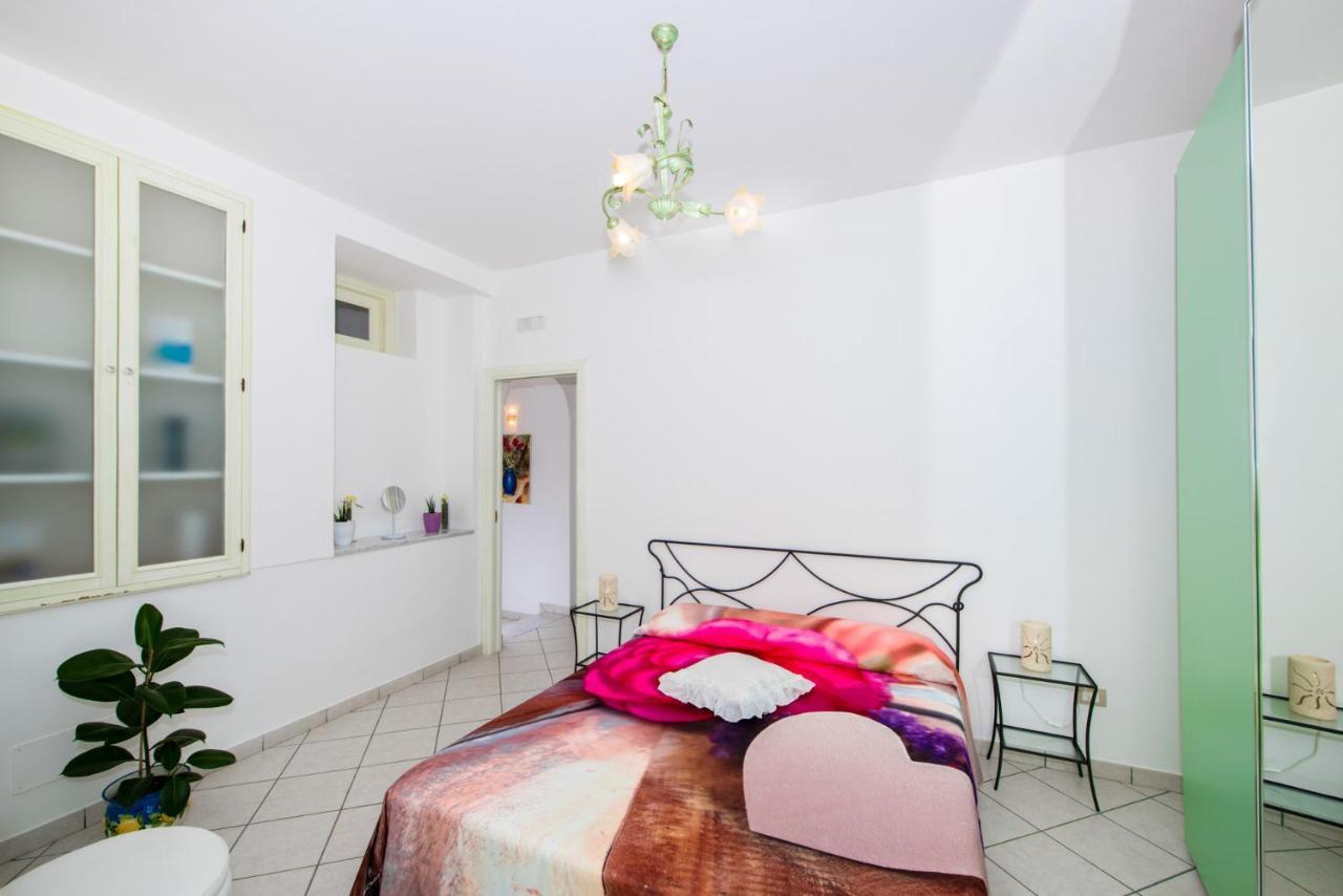 Holiday home Laura Amazing Breakfast,private Outdoor Hot Tub, Experience *