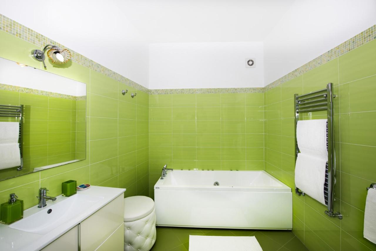 Holiday home Laura Amazing Breakfast,private Outdoor Hot Tub, Experience *
