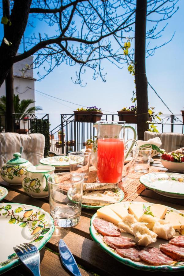 Laura Amazing Breakfast,private Outdoor Hot Tub, Experience Holiday home *