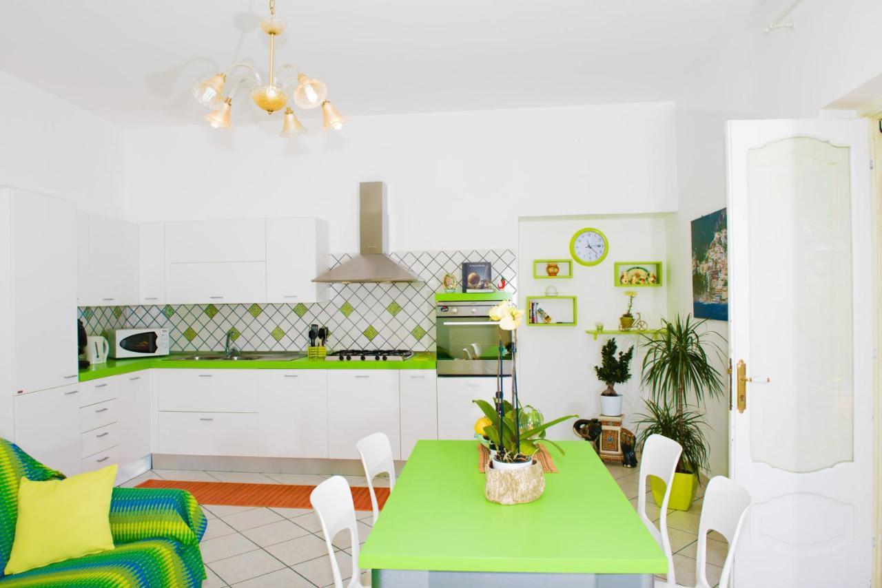 Holiday home Laura Amazing Breakfast,private Outdoor Hot Tub, Experience *