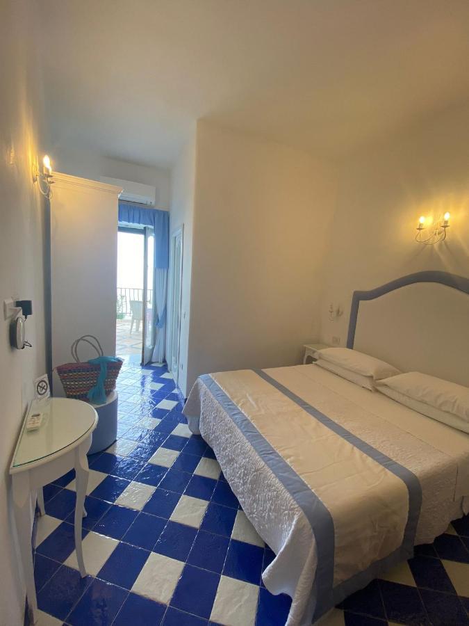 Maria Luisa Hotel