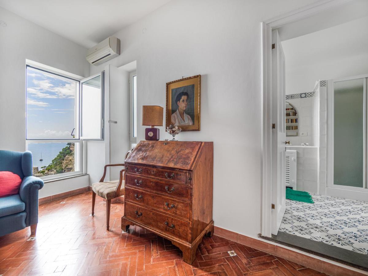 Casa Lauro - De Vivo Realty