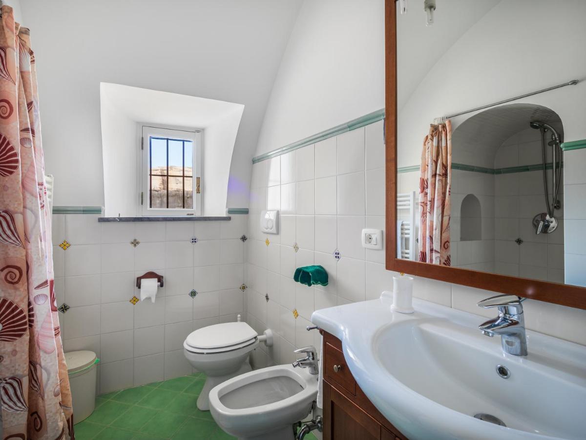Casa Lauro - De Vivo Realty