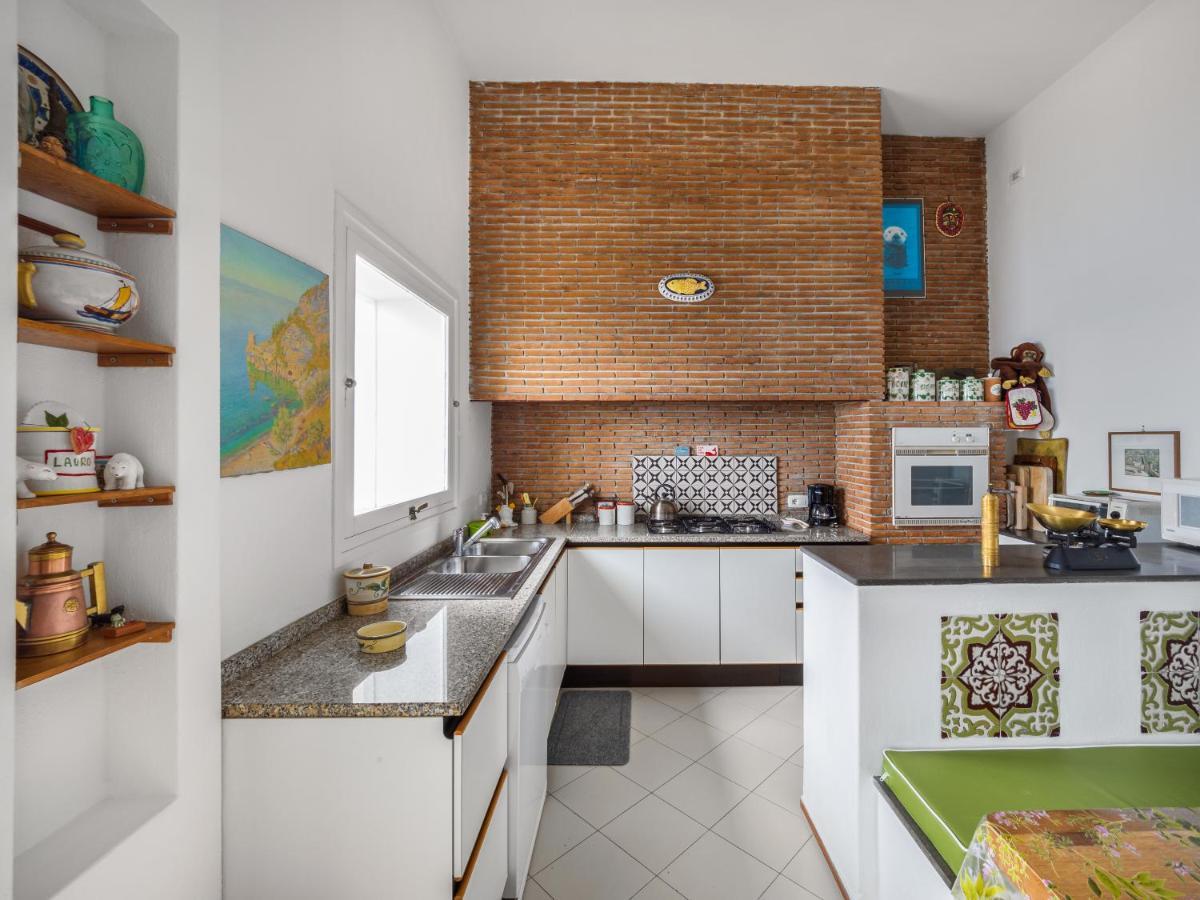 Casa Lauro - De Vivo Realty *