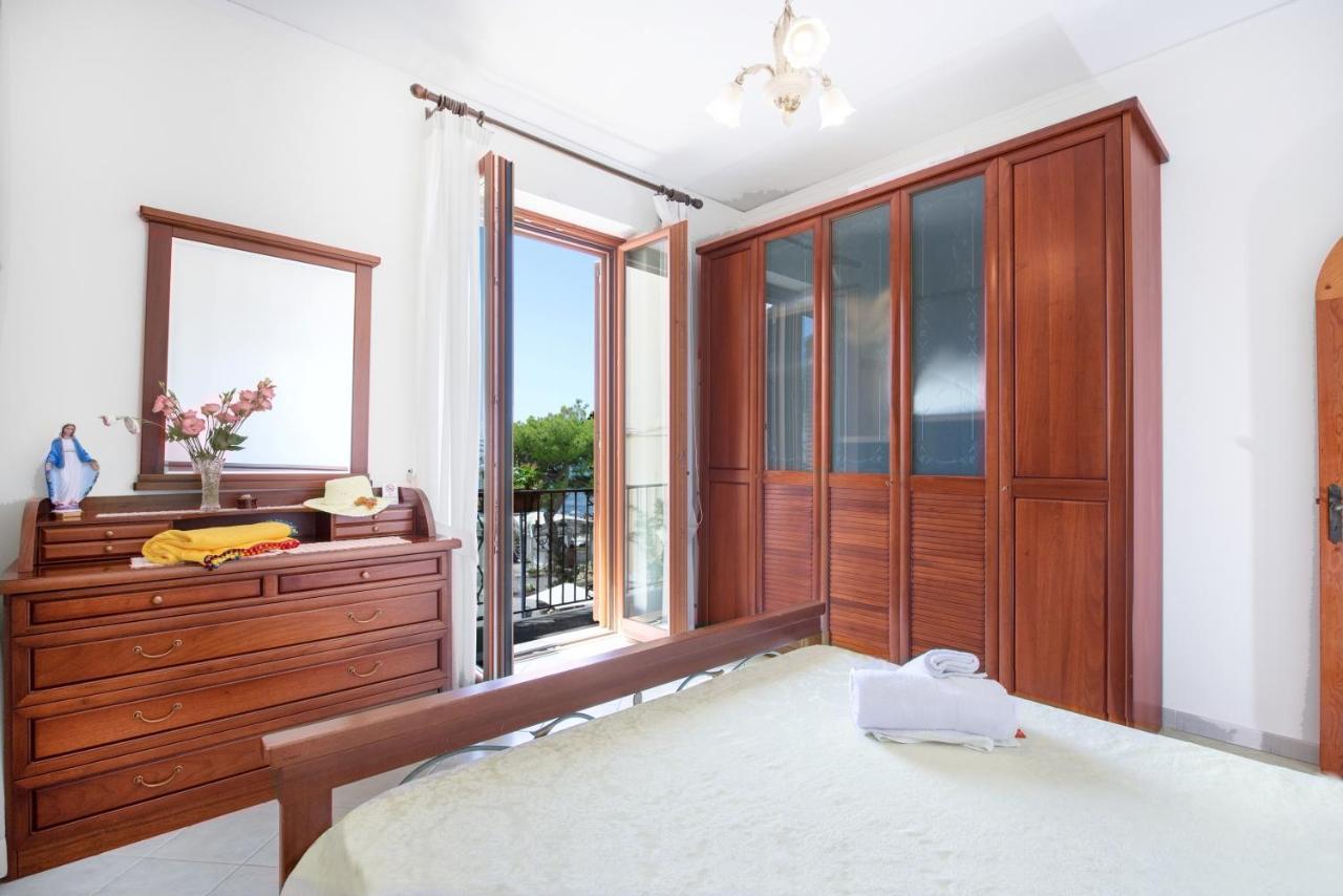 Costanzo Front Apartment Positano