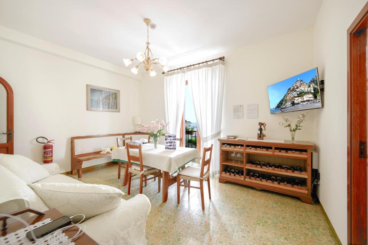 Apartment Costanzo Front *