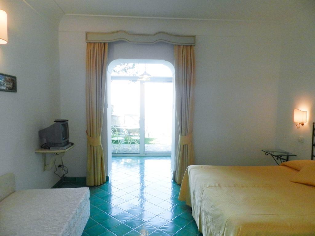 Bacio Del Sole Bed & Breakfast 3*