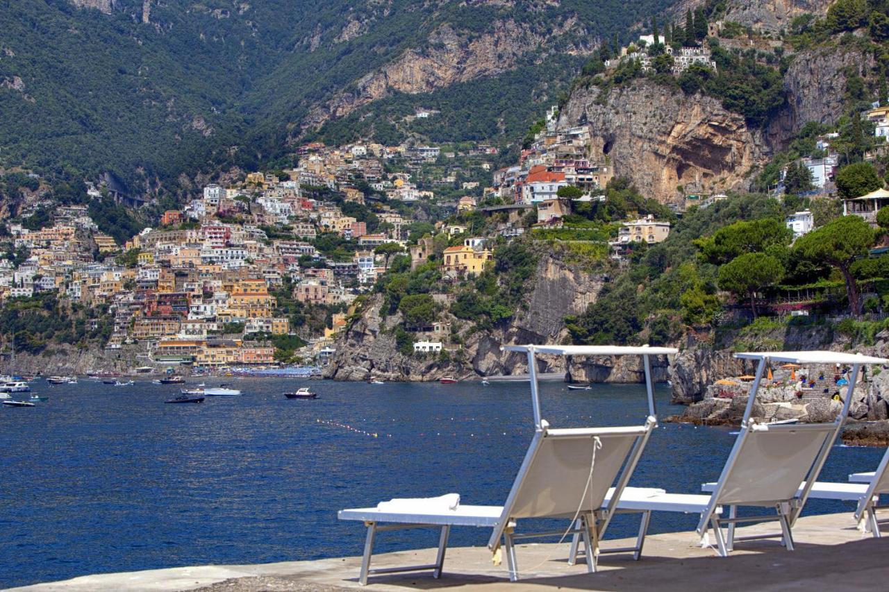 - Lo Scoglio Villa *