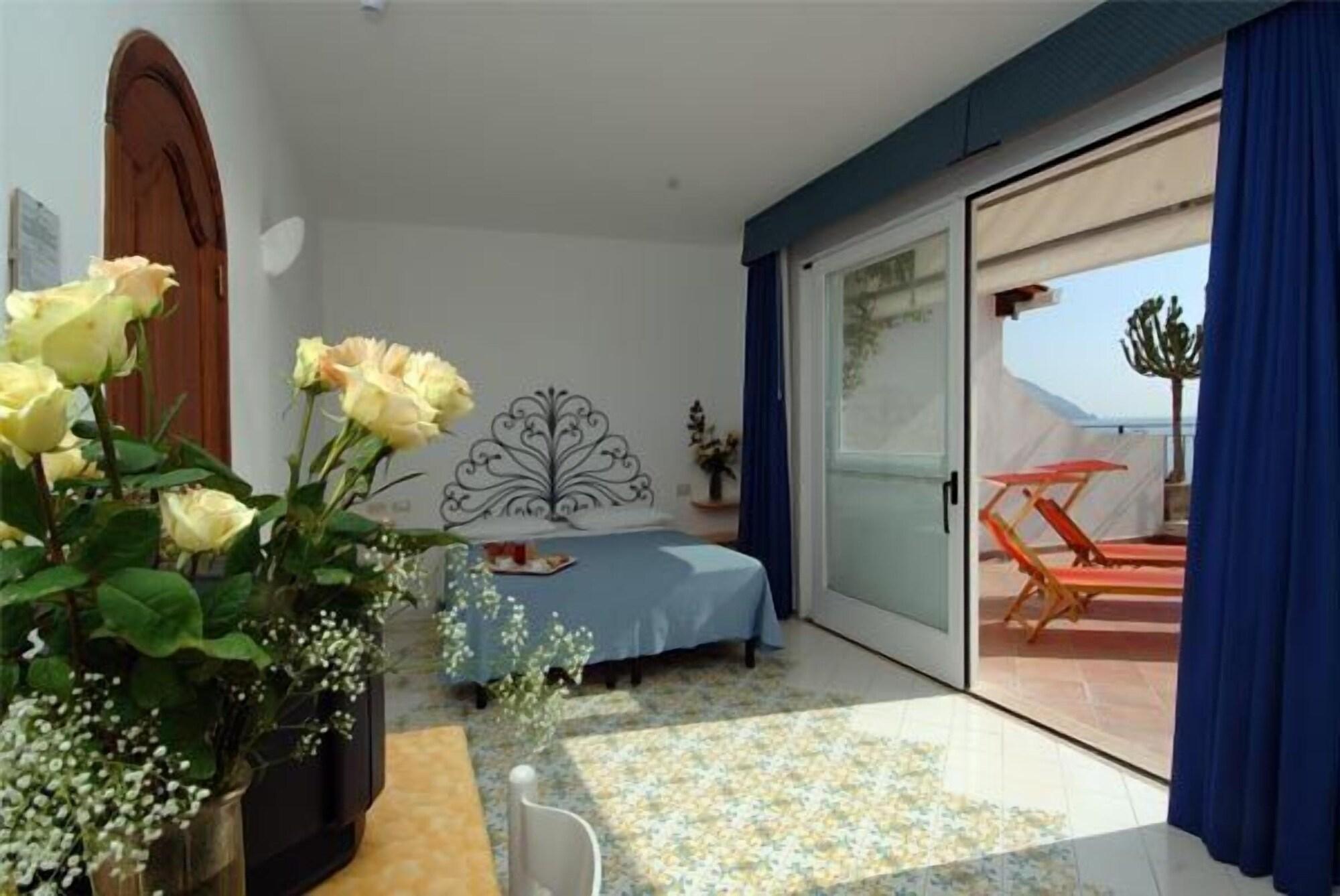 Pupetto Hotel 3*