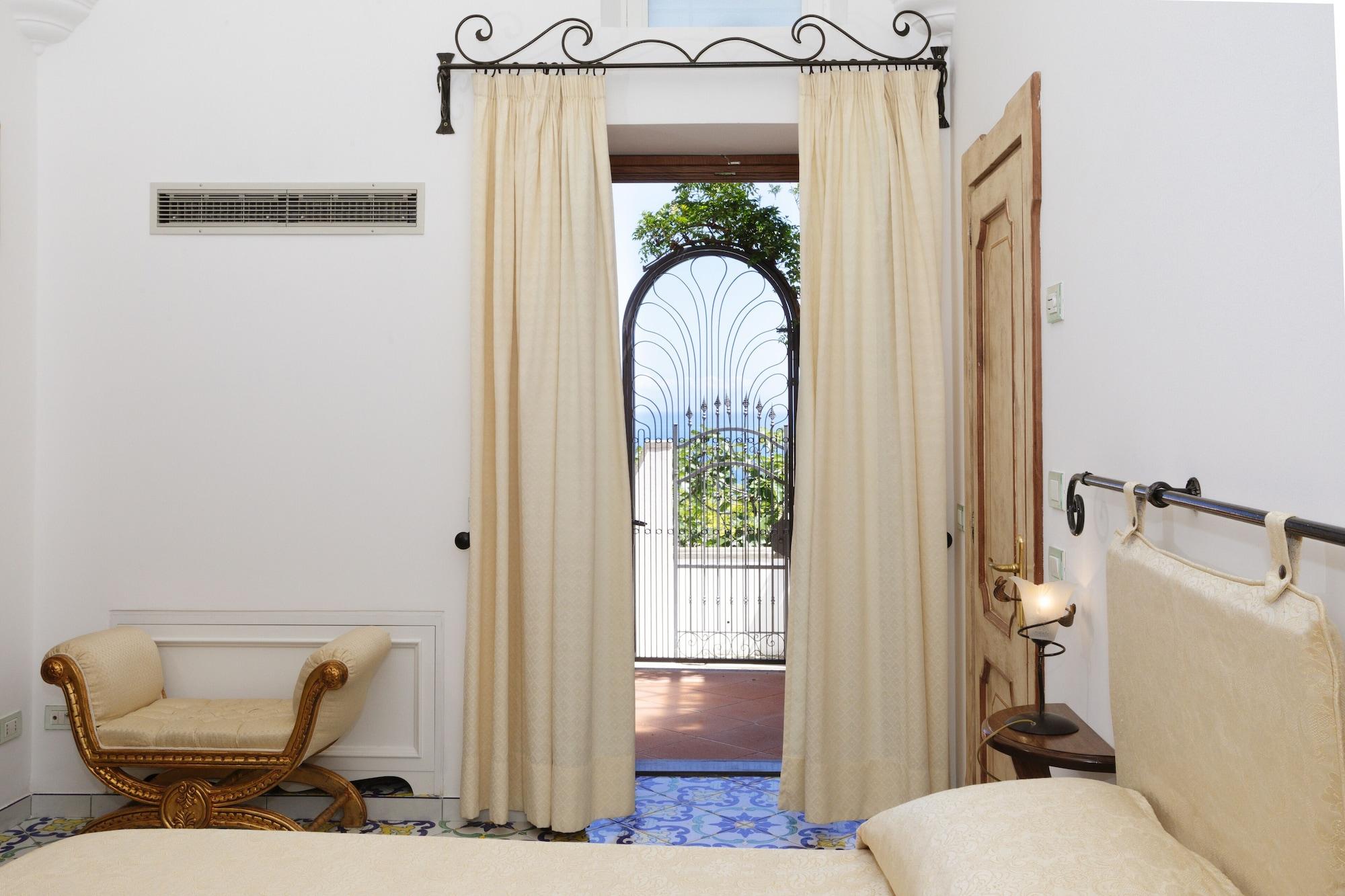 Principe Giovanni Hotel *