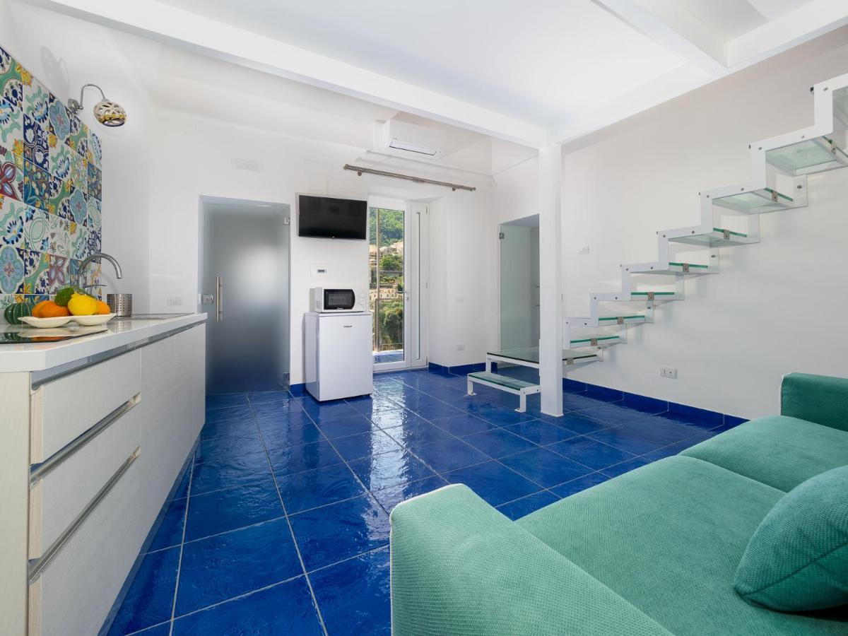 Santoro - De Vivo Realty Sorrento Apartment *