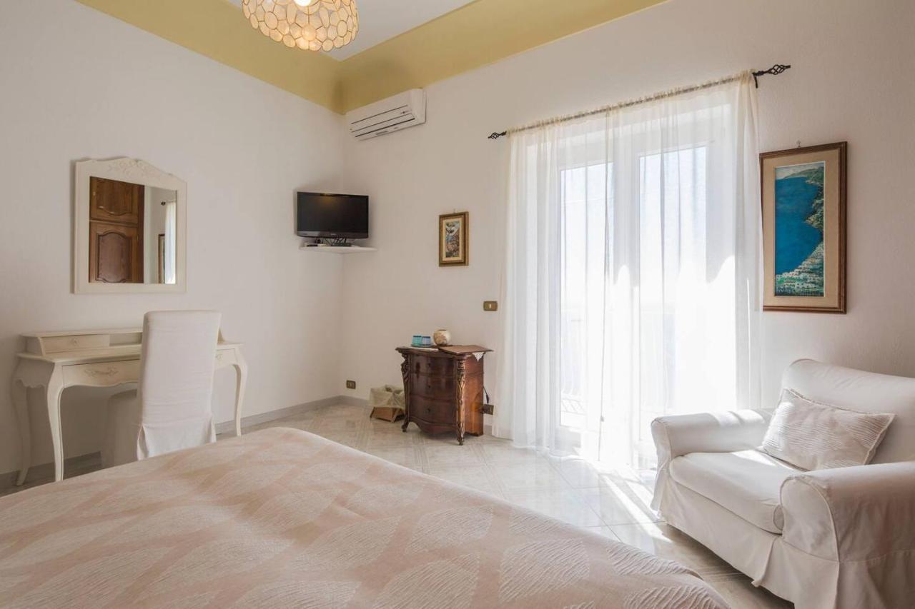 Mamma Rosa Bed & Breakfast *