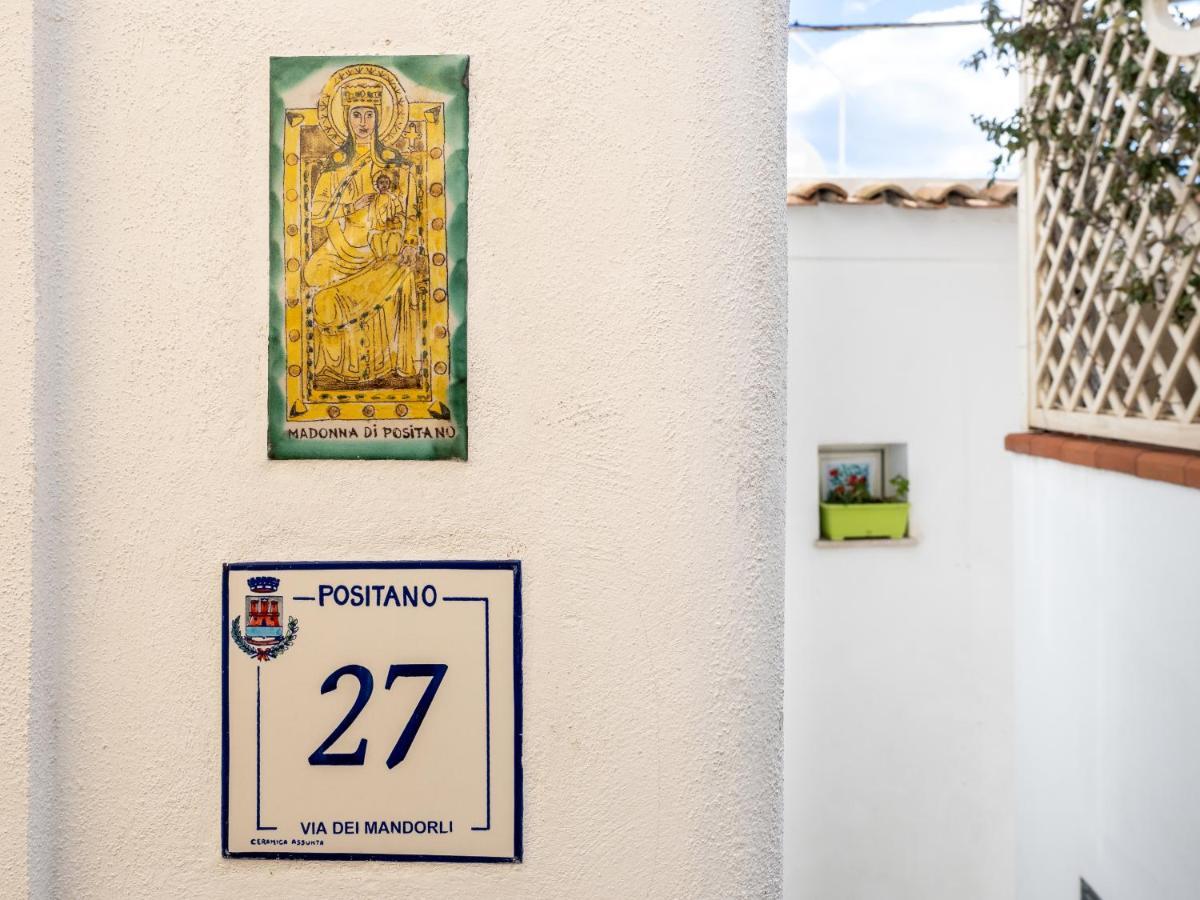 Artist House - De Vivo Realty