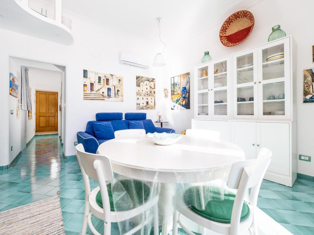 Holiday home Artist House - De Vivo Realty *