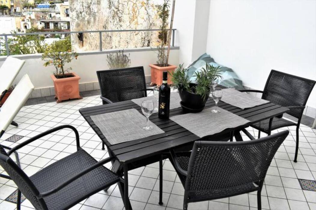 Chez Angelina - De Vivo Realty Holiday home *