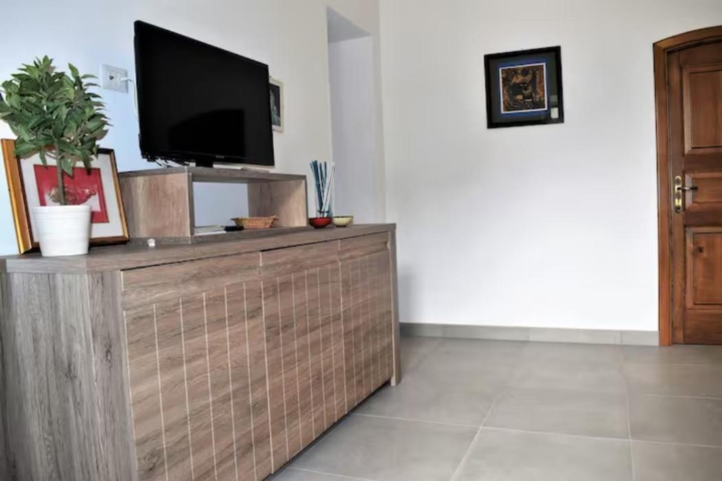 Chez Angelina - De Vivo Realty *