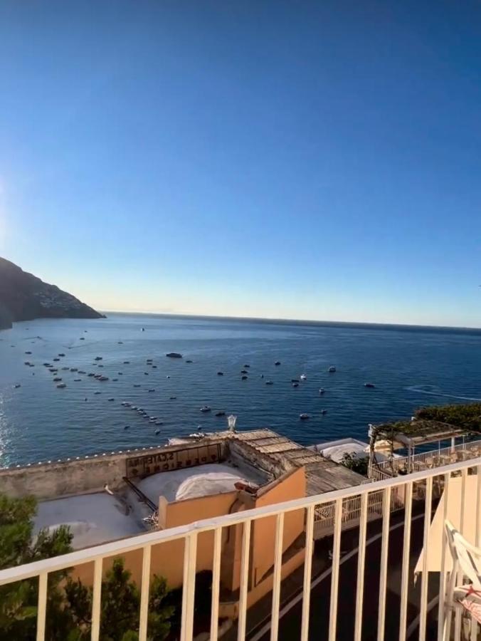 Queen View - No Kitchen Positano