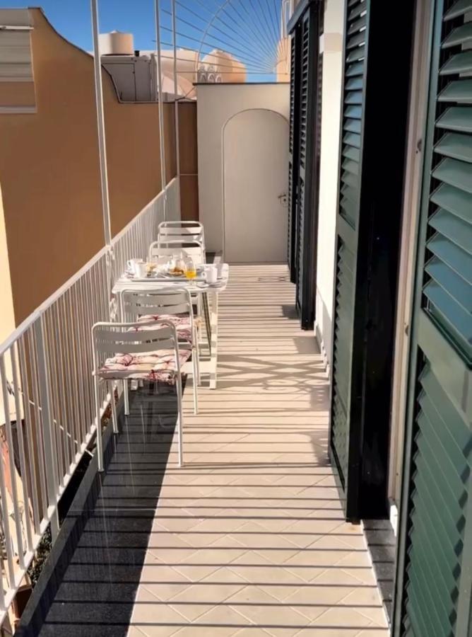 Queen View - No Kitchen Apartment *