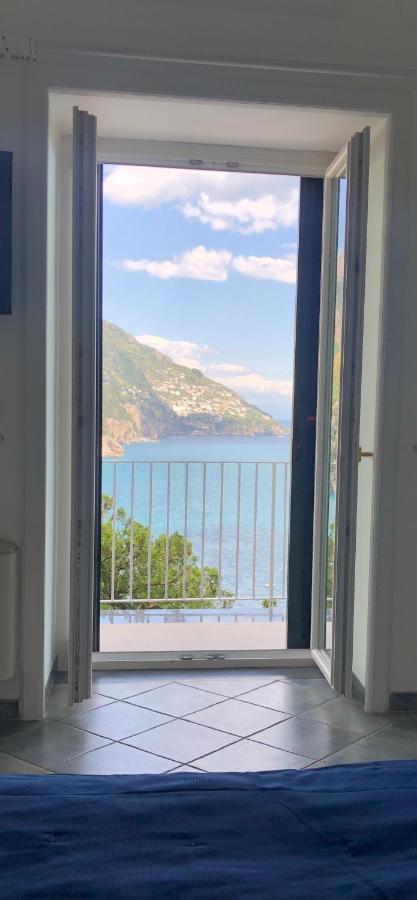 Queen View - No Kitchen *