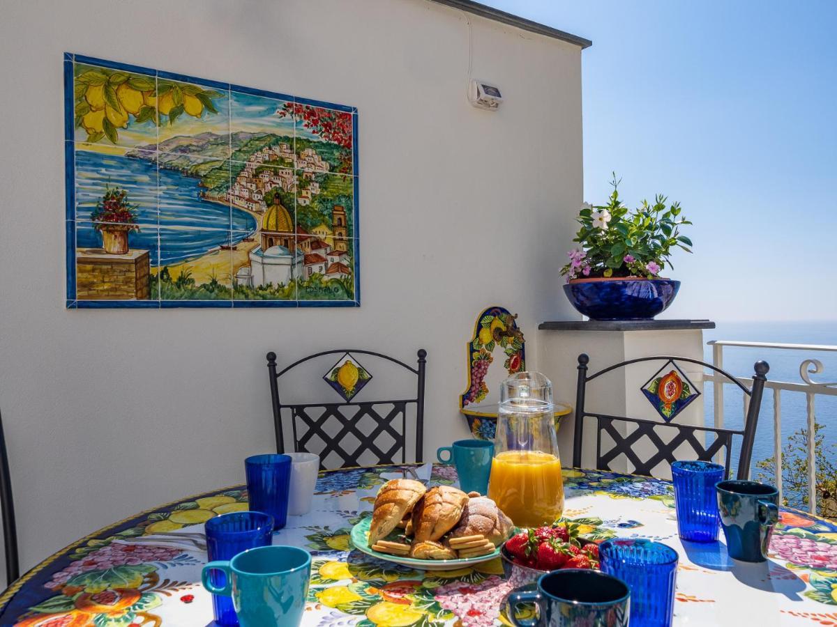 Apartment Blue Waves - De Vivo Realty