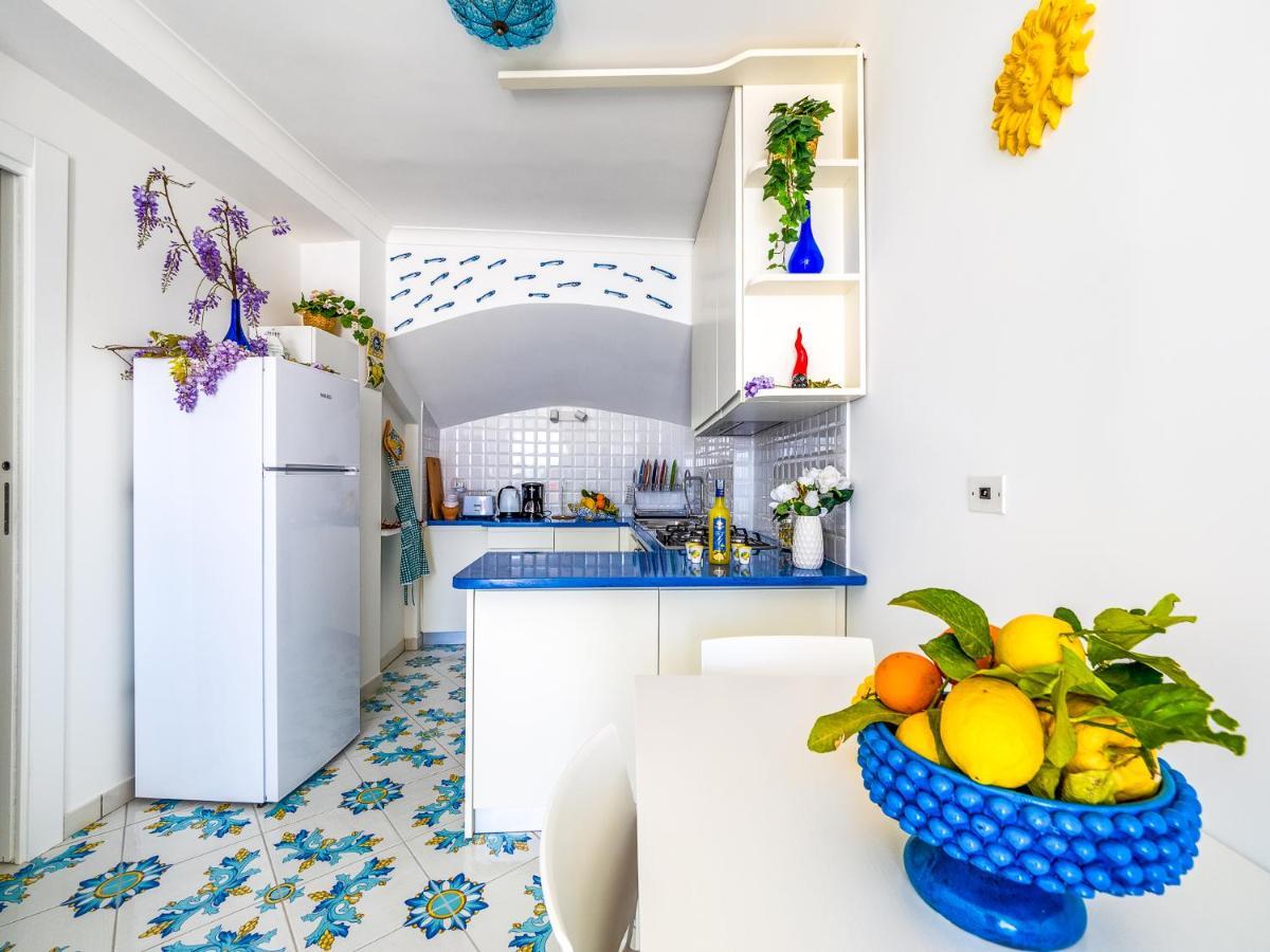 Blue Waves - De Vivo Realty * Positano