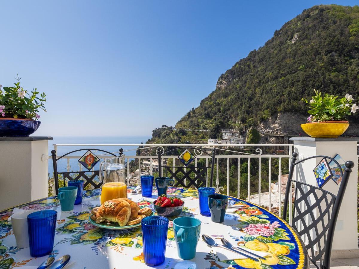 Blue Waves - De Vivo Realty Positano