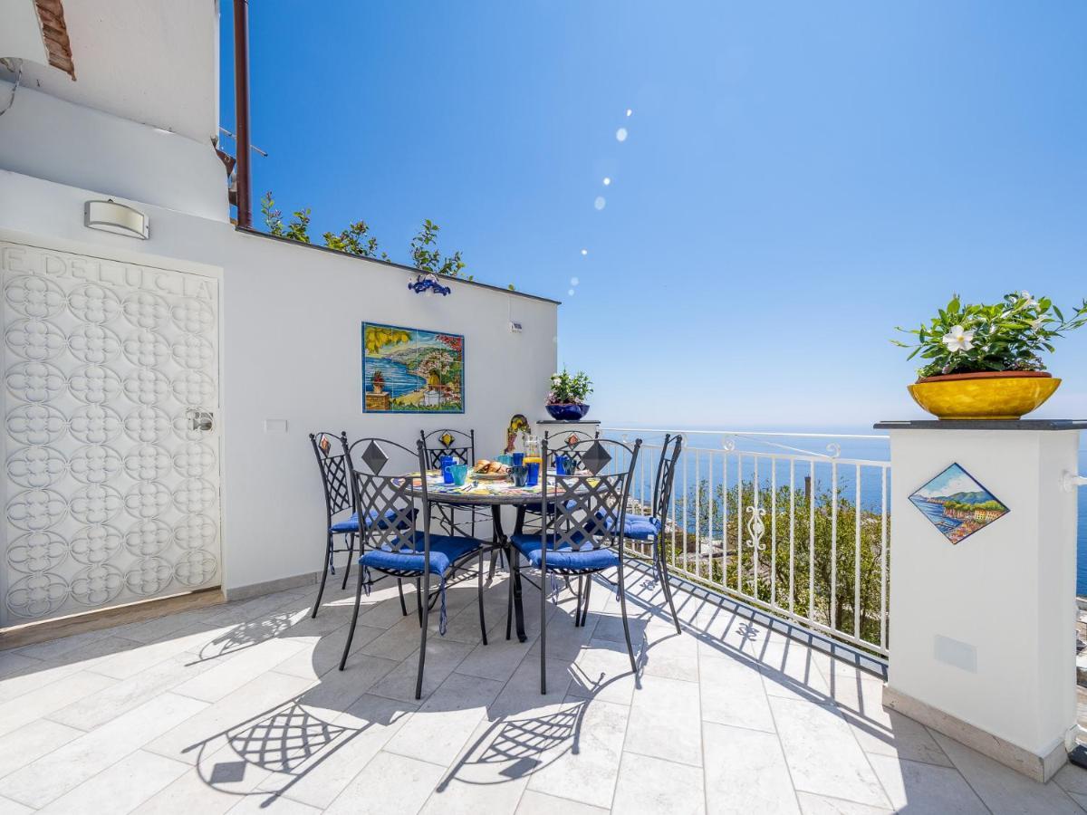 Blue Waves - De Vivo Realty