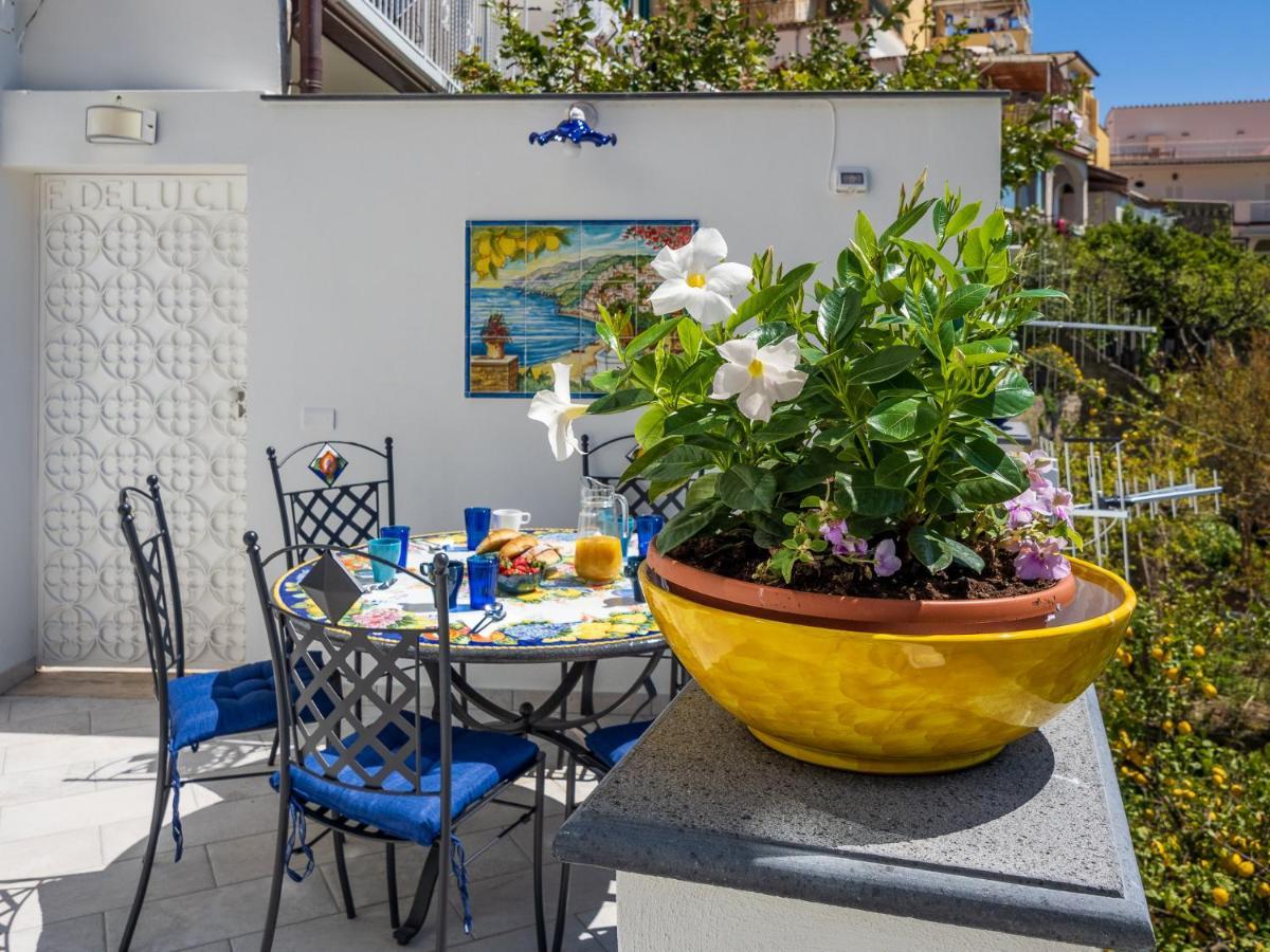 Apartment Blue Waves - De Vivo Realty